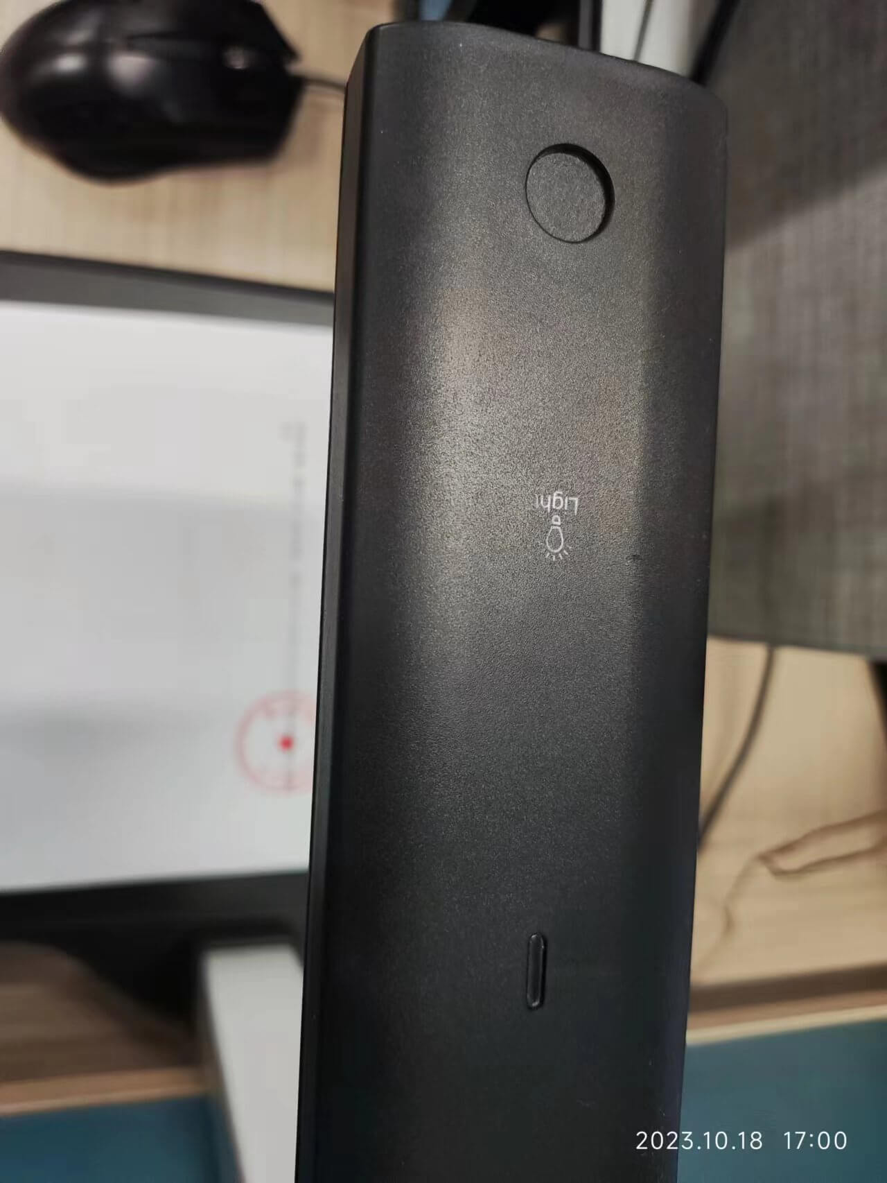 高拍儀燈開(kāi)關(guān)在哪？